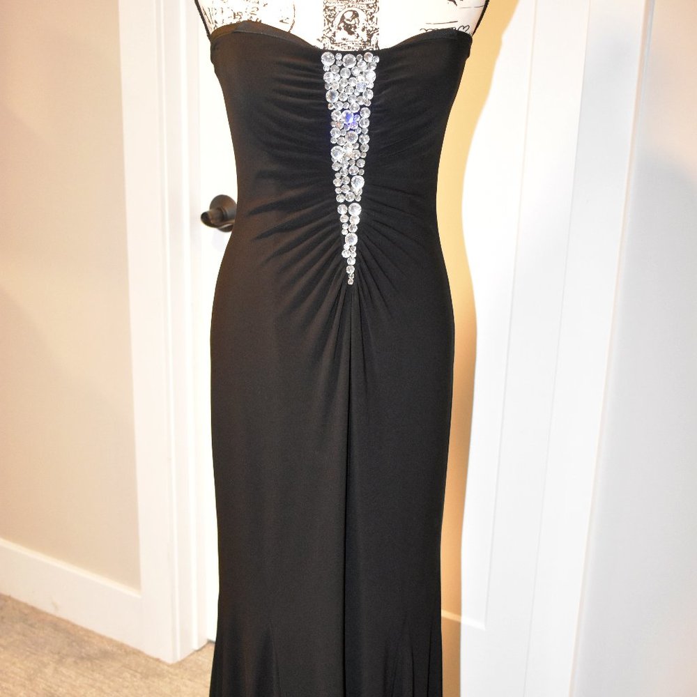 ONYX NITE BY WENDYE CHAITIN EVENING GOWN